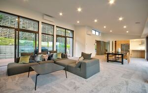 Alpine Vista House | Modern Luxury with Panoramic Lake & Mountain Views - Queenstown, New Zealand