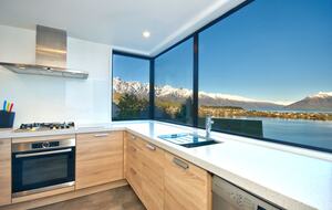 Alpine Vista House | Modern Luxury with Panoramic Lake & Mountain Views - Queenstown, New Zealand
