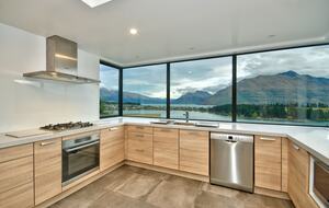 Alpine Vista House | Modern Luxury with Panoramic Lake & Mountain Views - Queenstown, New Zealand