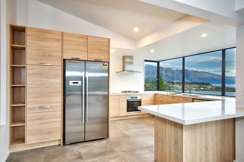 Alpine Vista House | Modern Luxury with Panoramic Lake & Mountain Views - Queenstown, New Zealand