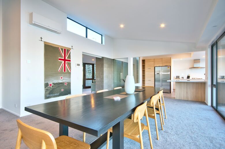 Alpine Vista House | Modern Luxury with Panoramic Lake & Mountain Views - Queenstown, New Zealand