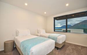 Alpine Vista House | Modern Luxury with Panoramic Lake & Mountain Views - Queenstown, New Zealand