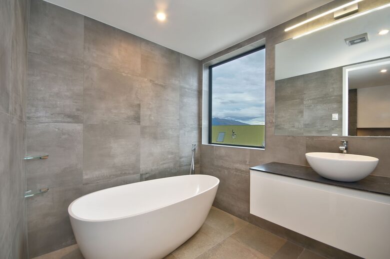 Alpine Vista House | Modern Luxury with Panoramic Lake & Mountain Views - Queenstown, New Zealand