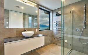 Alpine Vista House | Modern Luxury with Panoramic Lake & Mountain Views - Queenstown, New Zealand