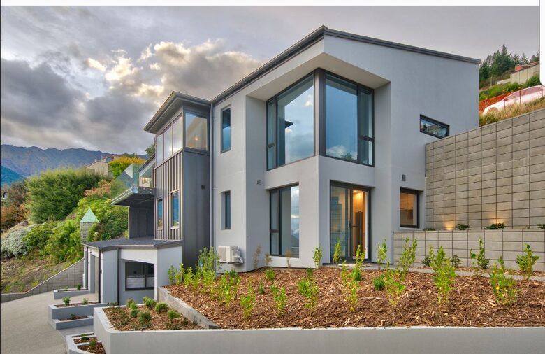Alpine Vista House | Modern Luxury with Panoramic Lake & Mountain Views - Queenstown, New Zealand