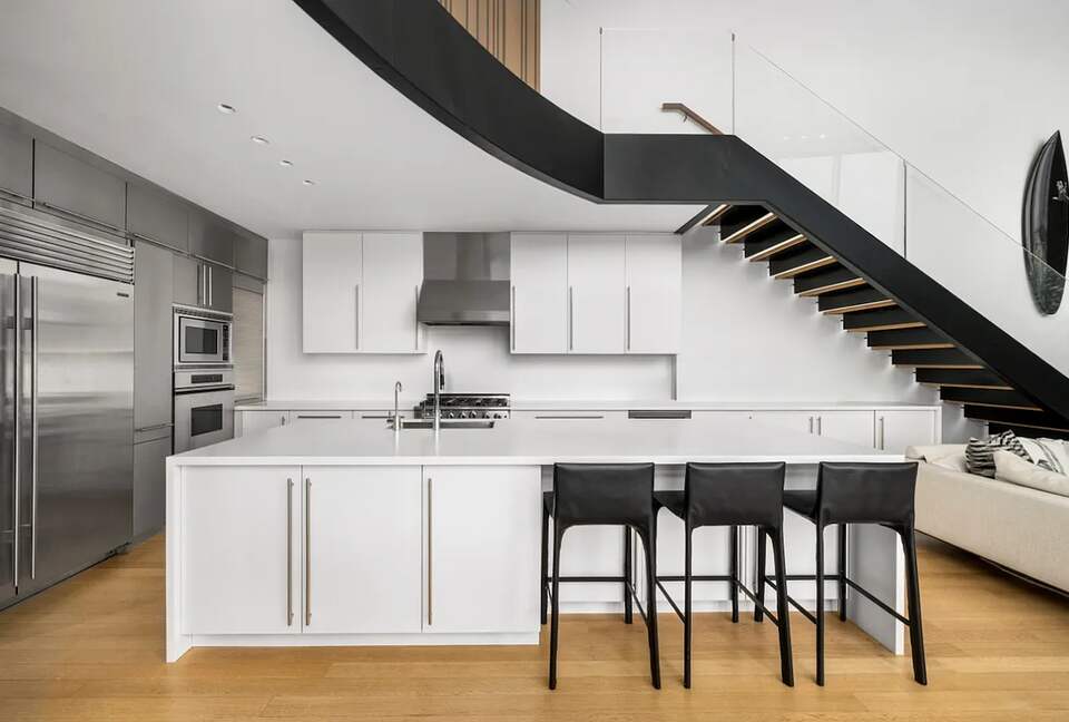 The Glass House in the Sky | Architectural Perfection Above Manhattan - New York, New York