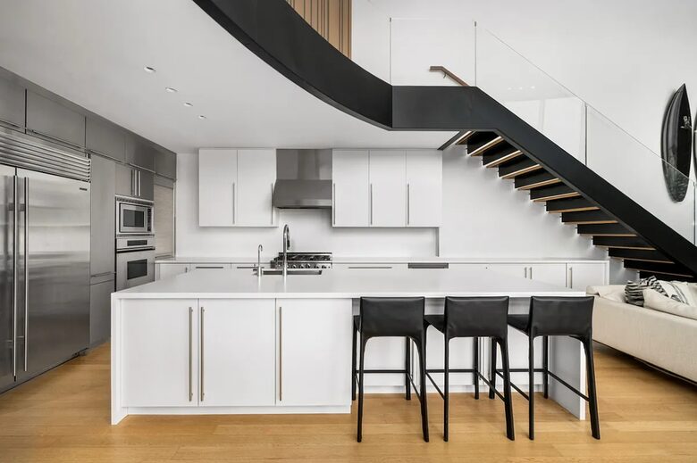 The Glass House in the Sky | Architectural Perfection Above Manhattan - New York, New York