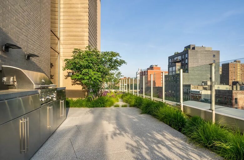 The Glass House in the Sky | Architectural Perfection Above Manhattan - New York, New York