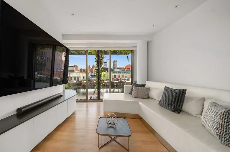 The Glass House in the Sky | Architectural Perfection Above Manhattan - New York, New York