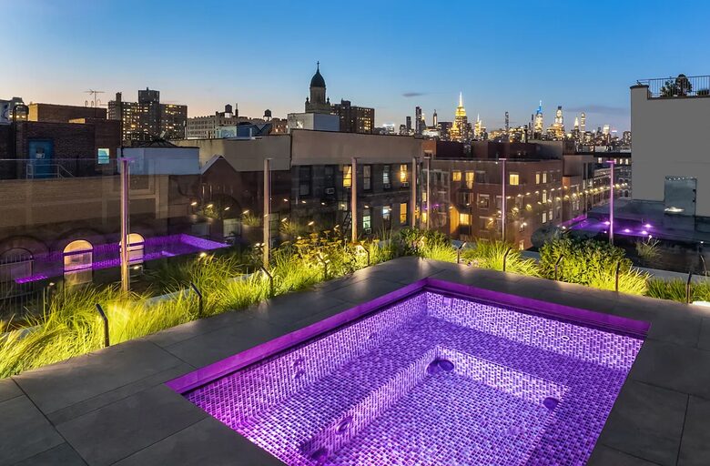 The Glass House in the Sky | Architectural Perfection Above Manhattan - New York, New York