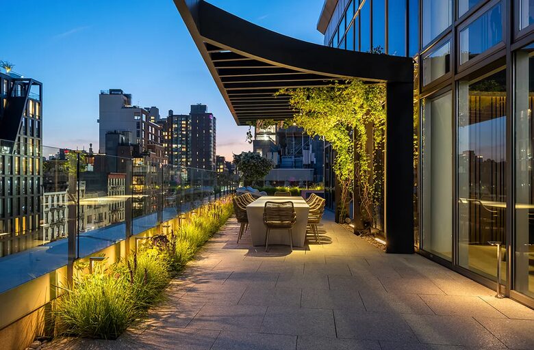 The Glass House in the Sky | Architectural Perfection Above Manhattan - New York, New York