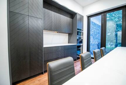 Stylish Brownstone Retreat in the Heart of Historic Brooklyn - Brooklyn, New York