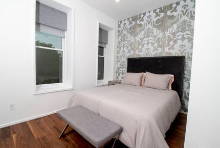 Stylish Brownstone Retreat in the Heart of Historic Brooklyn - Brooklyn, New York