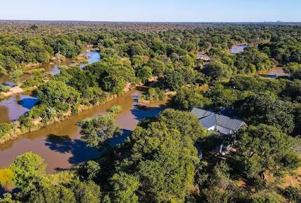Tapologo River Lodge - Tsetsebjwe, Botswana
