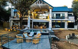 Tapologo River Lodge - Tsetsebjwe, Botswana