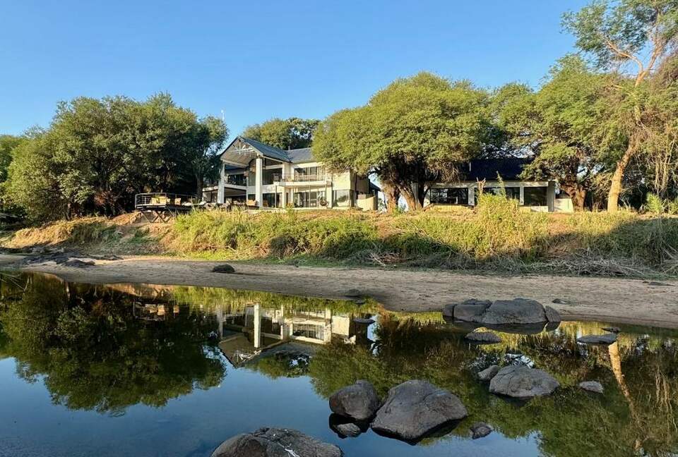 Tapologo River Lodge - Tsetsebjwe, Botswana