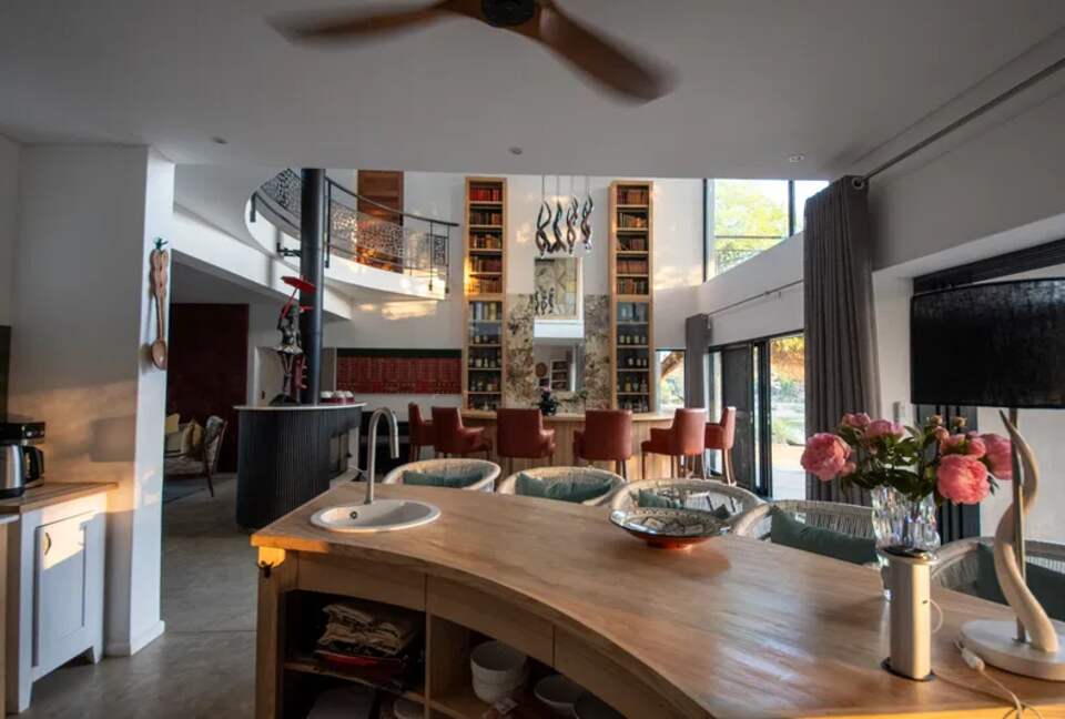 Tapologo River Lodge - Tsetsebjwe, Botswana