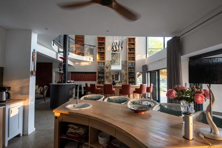 Tapologo River Lodge - Tsetsebjwe, Botswana