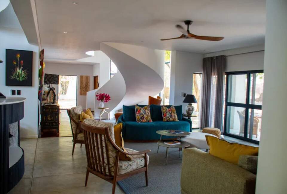 Tapologo River Lodge - Tsetsebjwe, Botswana