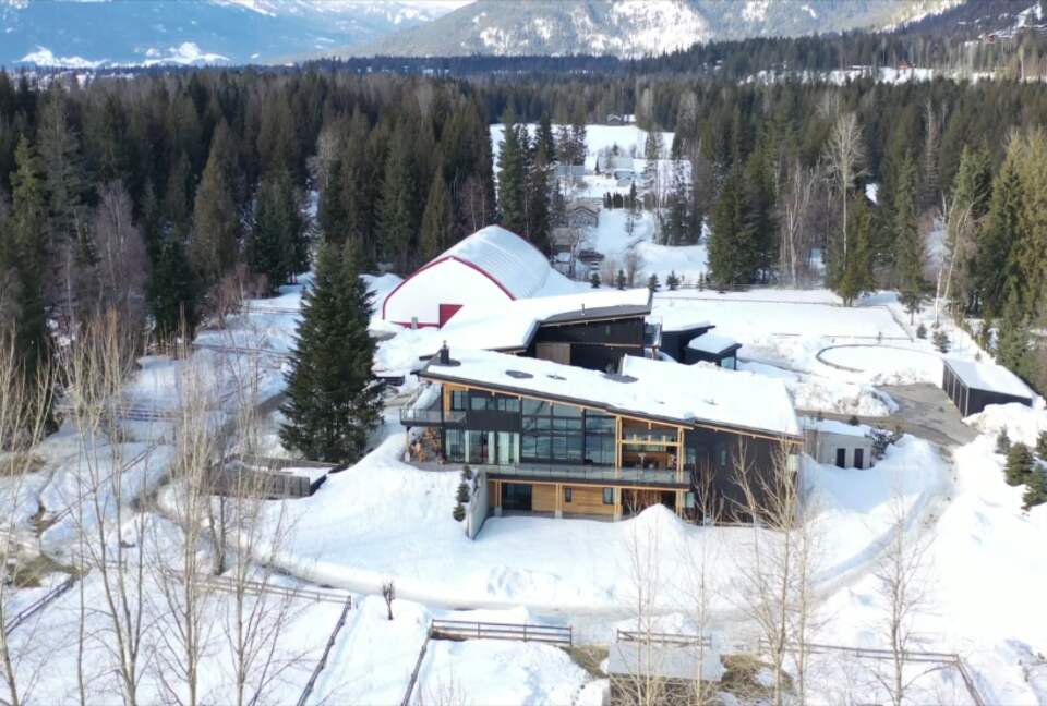 Reve Chalet | An 8-Acre Alpine Estate in the Heart of Revelstoke - Revelstoke, Canada