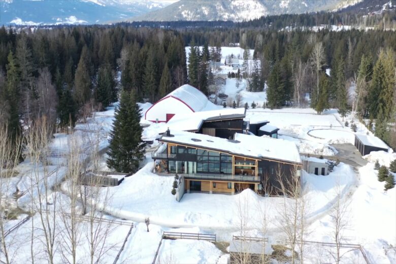 Reve Chalet | An 8-Acre Alpine Estate in the Heart of Revelstoke - Revelstoke, Canada