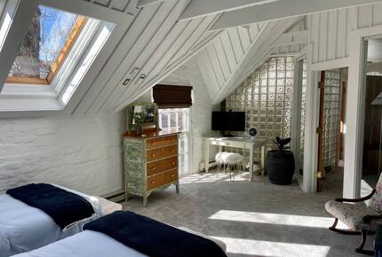 Boulder Heritage Home | 1875 Downtown Boulder Retreat - Boulder, Colorado