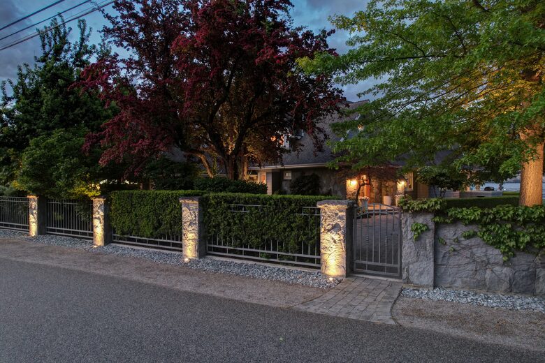Gated Okanagan Waterfront Estate with Private Dock and Hot Tub - Summerland, Canada