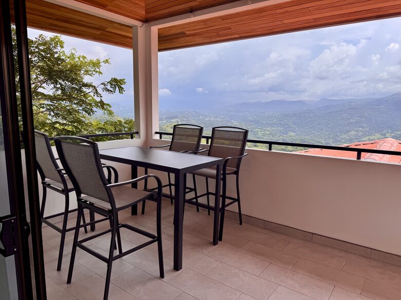 Modern Mountain Retreat with Private Pool & Panoramic Views - Atenas, Costa Rica