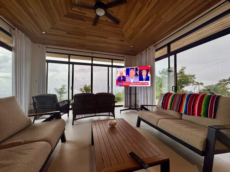 Modern Mountain Retreat with Private Pool & Panoramic Views - Atenas, Costa Rica