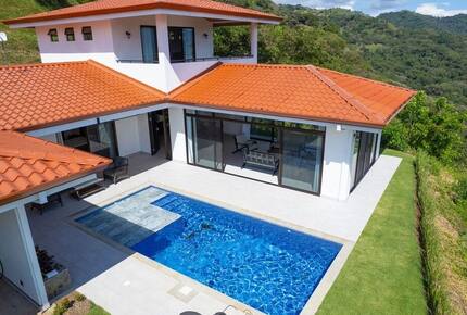 Modern Mountain Retreat with Private Pool & Panoramic Views - Atenas, Costa Rica