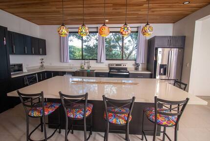 Modern Mountain Retreat with Private Pool & Panoramic Views - Atenas, Costa Rica