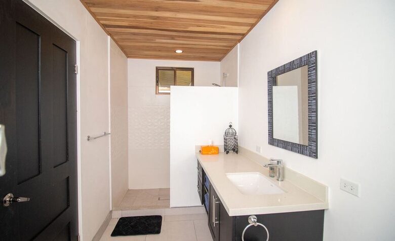 Modern Mountain Retreat with Private Pool & Panoramic Views - Atenas, Costa Rica