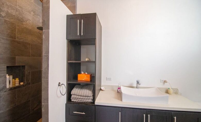 Modern Mountain Retreat with Private Pool & Panoramic Views - Atenas, Costa Rica