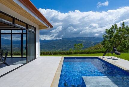 Modern Mountain Retreat with Private Pool & Panoramic Views - Atenas, Costa Rica