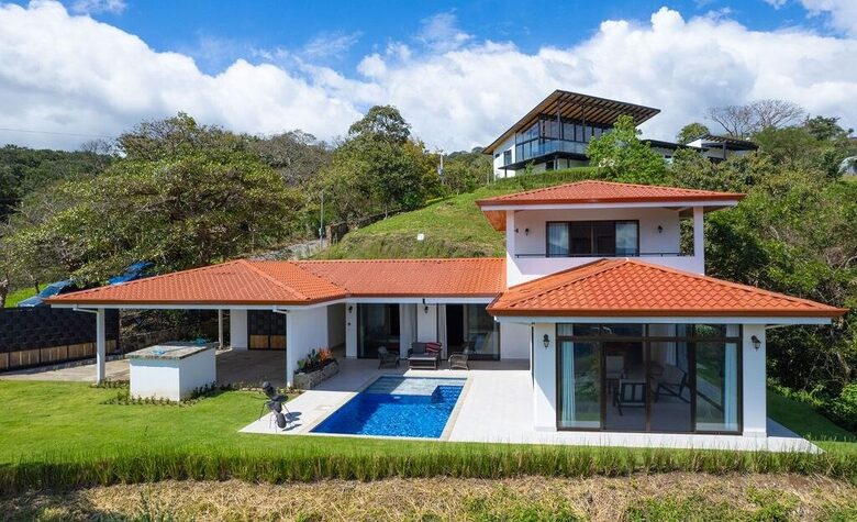 Modern Mountain Retreat with Private Pool & Panoramic Views - Atenas, Costa Rica