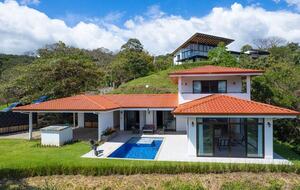 Modern Mountain Retreat with Private Pool & Panoramic Views - Atenas, Costa Rica