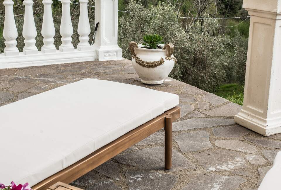 Elegant One-Bedroom Retreat in a Restored Tuscan Villa - Massa Marittima, Italy