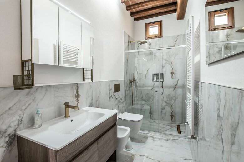 Elegant One-Bedroom Retreat in a Restored Tuscan Villa - Massa Marittima, Italy