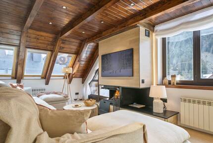 Sophisticated Alpine Triplex - Baqueira, Spain