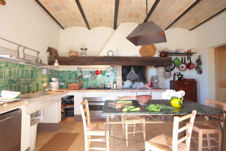 A Hilltop Country Villa in San Gemini - San Gemini, Italy