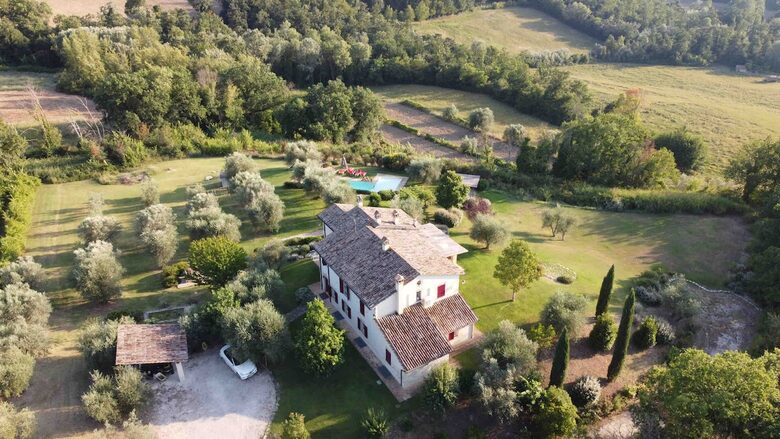 A Hilltop Country Villa in San Gemini - San Gemini, Italy