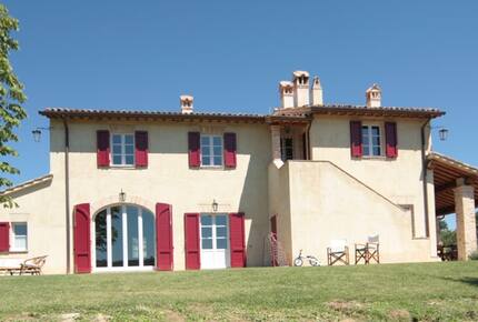 A Hilltop Country Villa in San Gemini - San Gemini, Italy