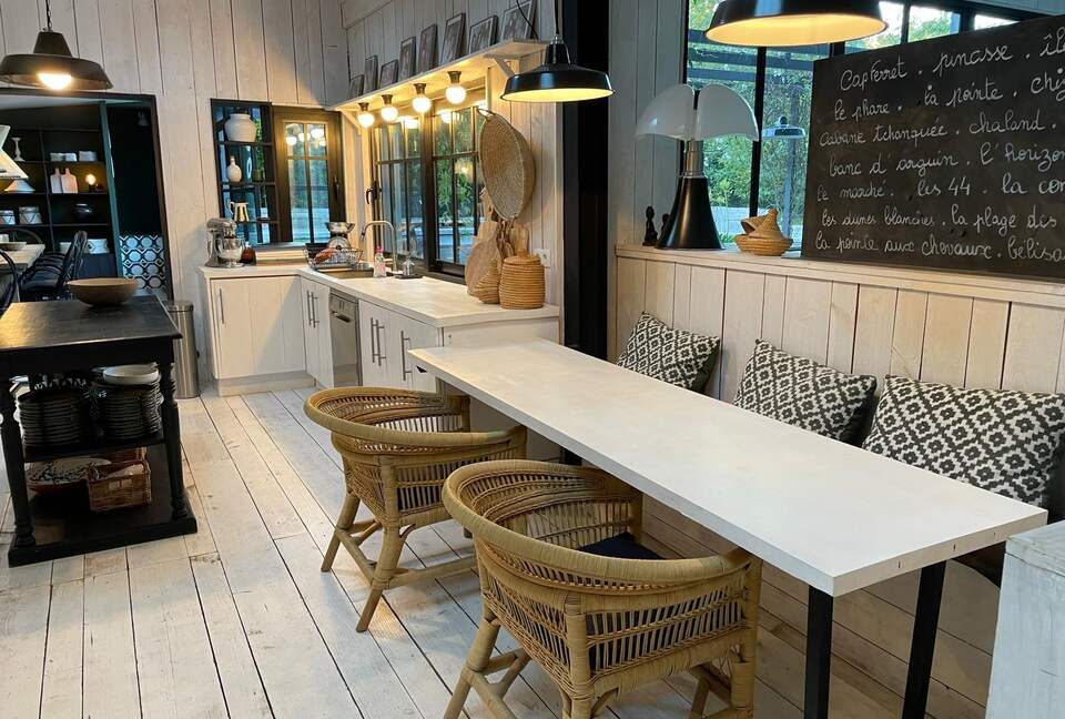 Tasteful French Hideaway with Outdoor Pool - Lège-Cap-Ferret, France