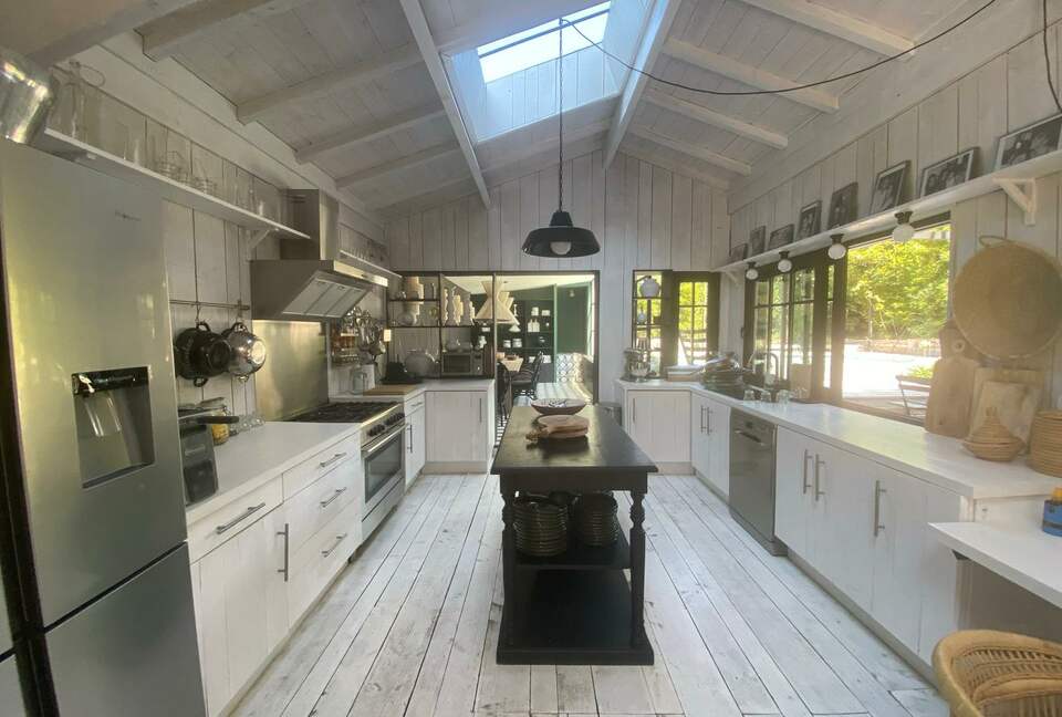 Tasteful French Hideaway with Outdoor Pool - Lège-Cap-Ferret, France