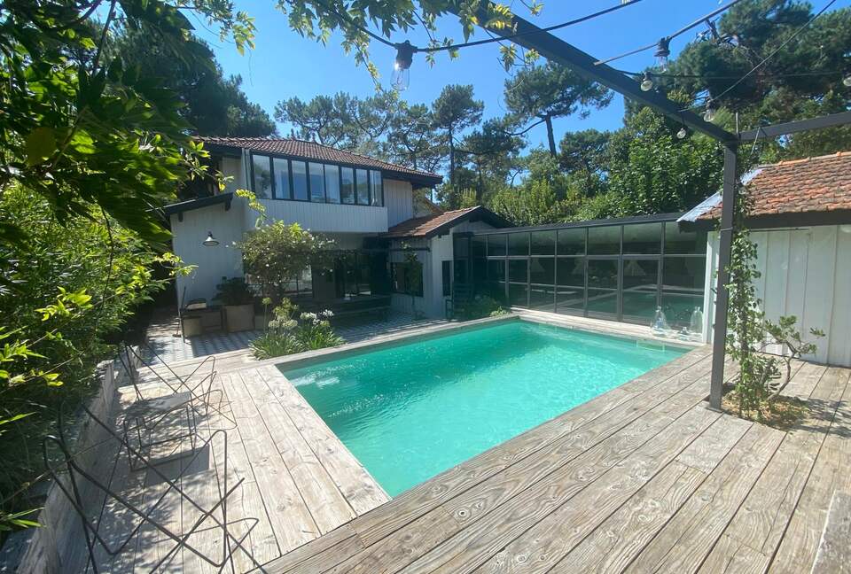 Tasteful French Hideaway with Outdoor Pool - Lège-Cap-Ferret, France