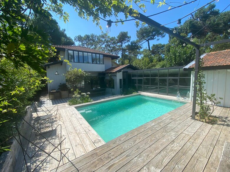 Tasteful French Hideaway with Outdoor Pool - Lège-Cap-Ferret, France