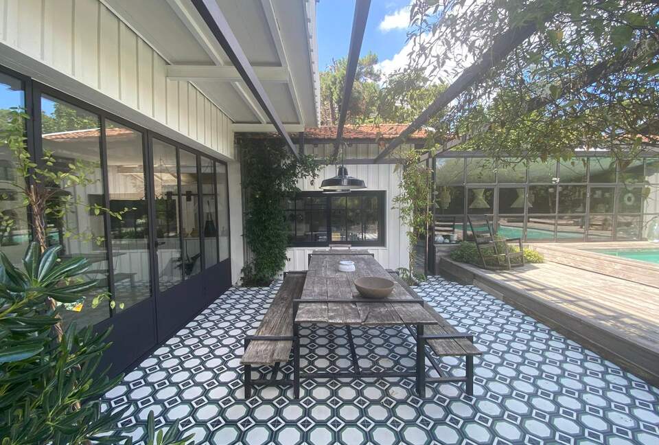 Tasteful French Hideaway with Outdoor Pool - Lège-Cap-Ferret, France