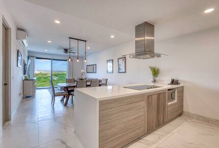 Stylish Coastal Escape in the Heart of Cabo San Lucas - Cabo San Lucas, Mexico