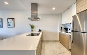 Stylish Coastal Escape in the Heart of Cabo San Lucas - Cabo San Lucas, Mexico