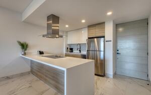 Stylish Coastal Escape in the Heart of Cabo San Lucas - Cabo San Lucas, Mexico